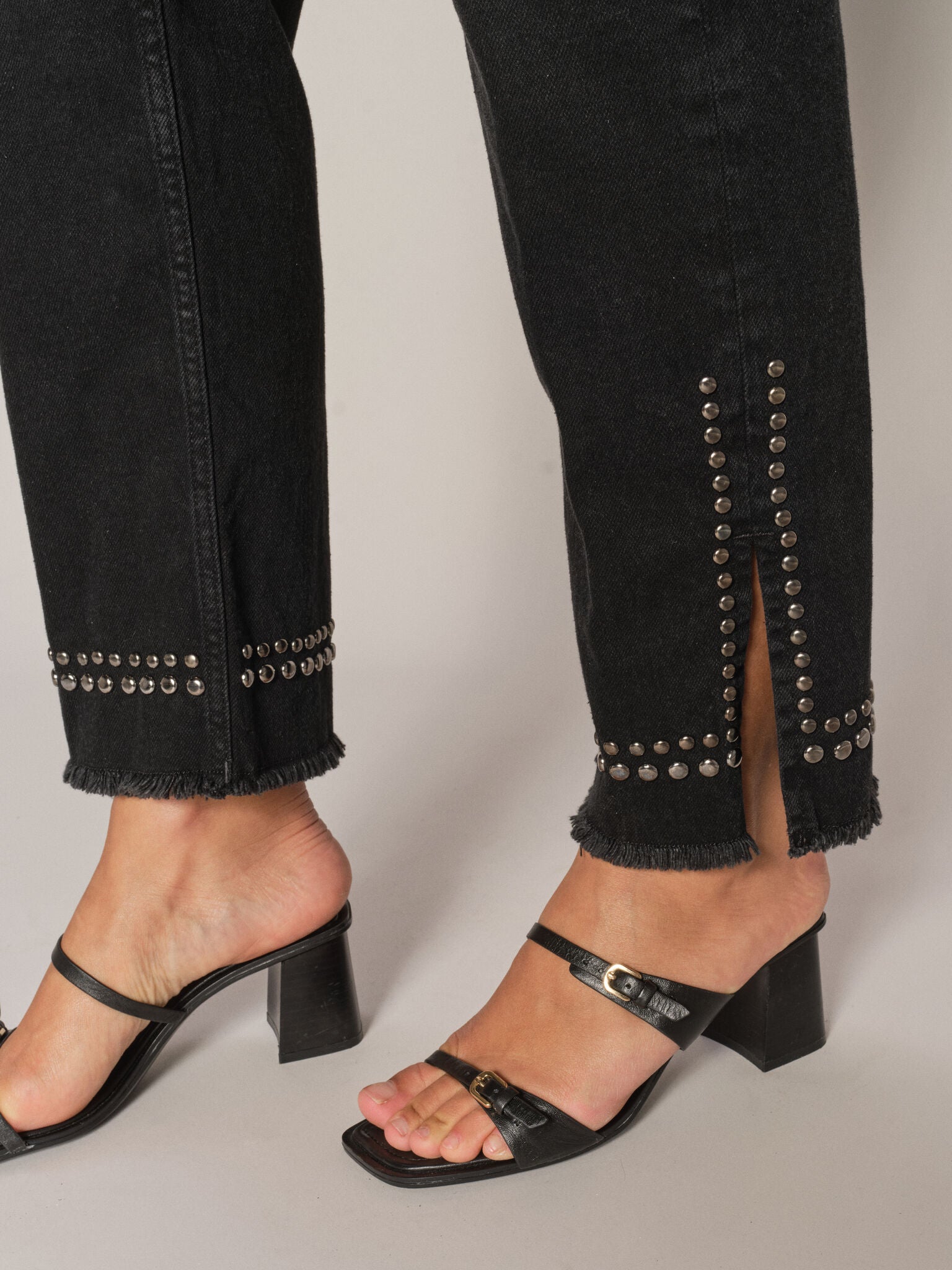 Modelshot / Black / Detail